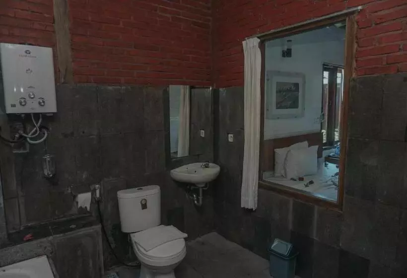 هتل Cempaka Borobudur Guest House