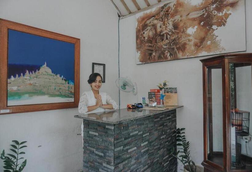 هتل Cempaka Borobudur Guest House
