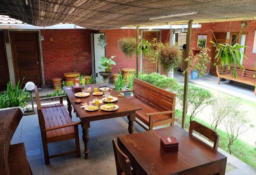 هتل Cempaka Borobudur Guest House