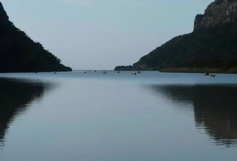 Hotelli Cremorne Estate