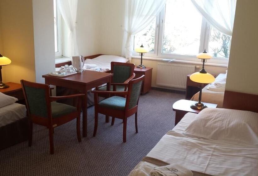 בית מלון כפרי Bursztyn