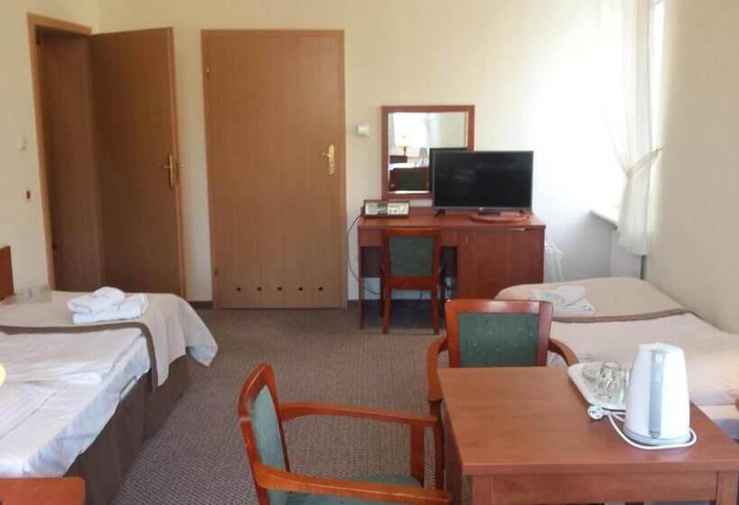 בית מלון כפרי Bursztyn