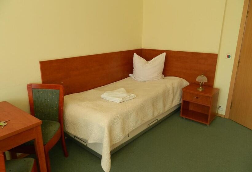 בית מלון כפרי Bursztyn