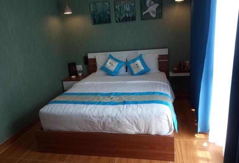 Hotel Oyo 646 Ganh Dau Hostel