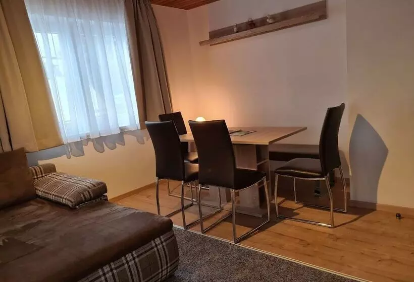 ホテル Verwöhn Pension Wiesengrund