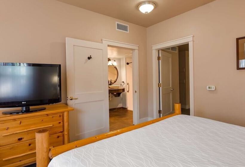 Отель Best Western Plus Plaza