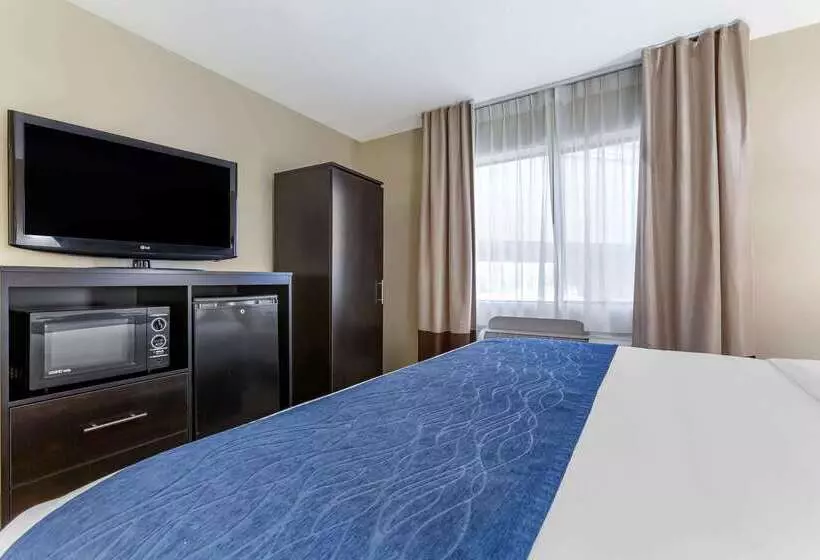 Отель Comfort Inn & Suites Surprise Near Sun City West