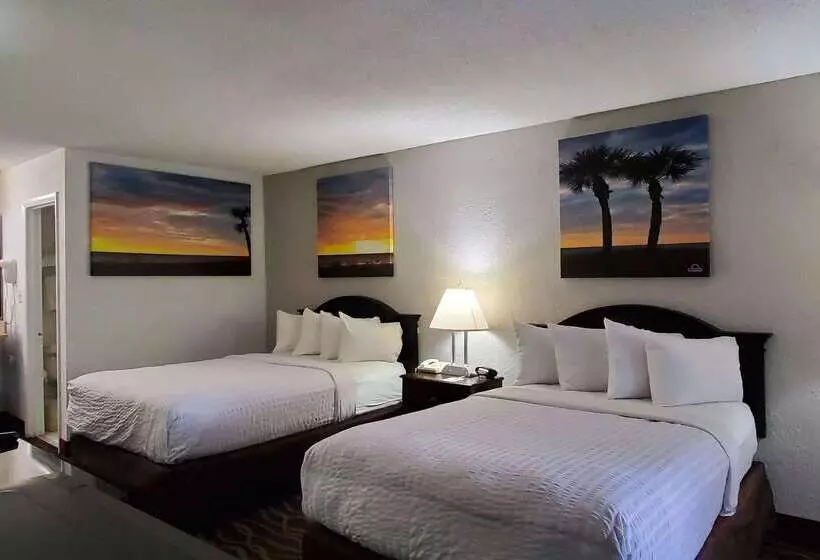 Hotelli Days Inn By Wyndham Stuart