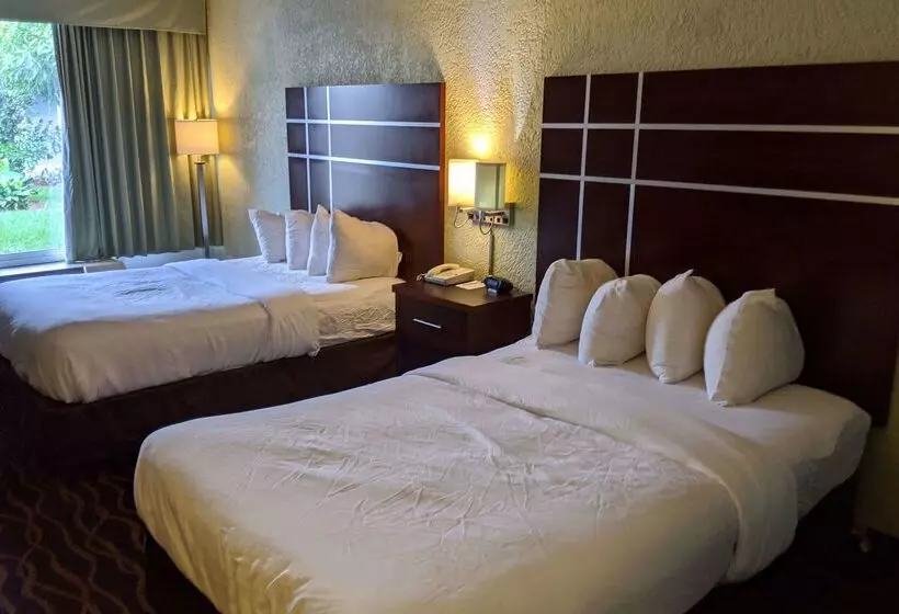 Hotelli Days Inn By Wyndham Stuart