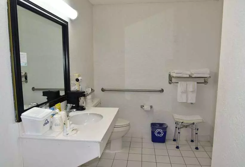 Hotelli Days Inn By Wyndham Stuart