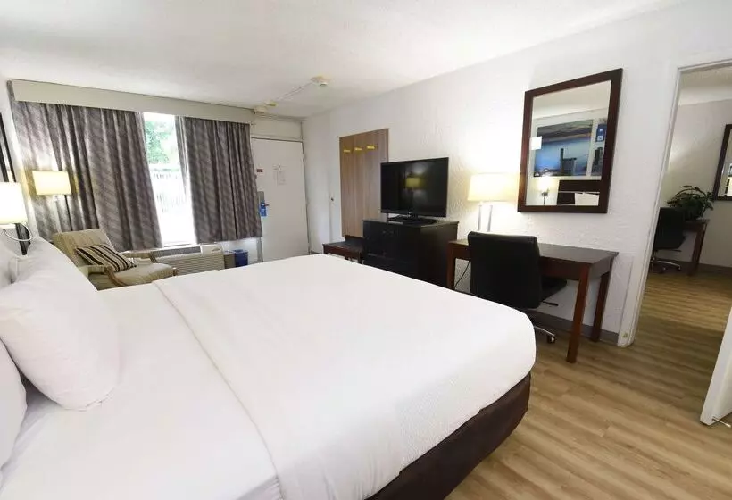 Hotelli Days Inn By Wyndham Stuart