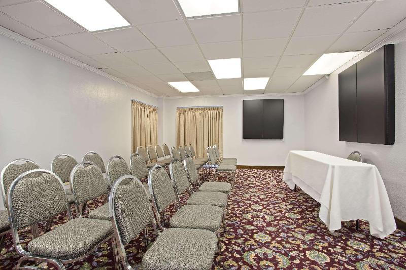 فندق Oasis Bay Suites, Tampa, Busch Gardens, Usf