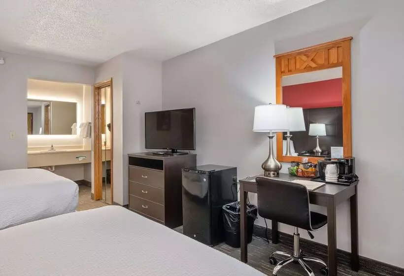 هتل Ramada By Wyndham Sioux Falls Airport   Waterpark Resort & Event Center