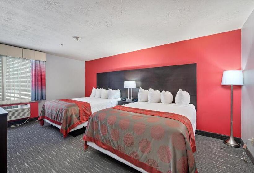 Otel Ramada By Wyndham Sioux Falls Airport   Waterpark Resort & Event Center