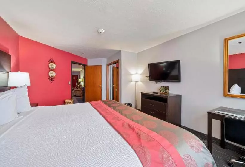 هتل Ramada By Wyndham Sioux Falls Airport   Waterpark Resort & Event Center