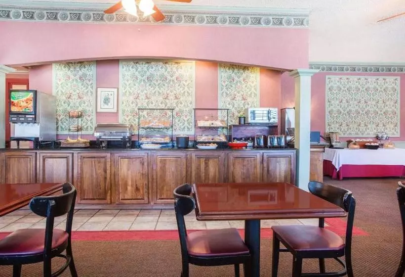 בית מלון כפרי Fairbridge Inn Extended Stay Cordele