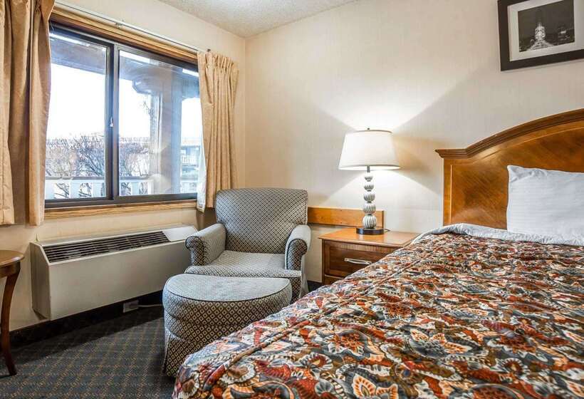 فندق Rodeway Inn