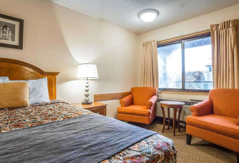 فندق Rodeway Inn