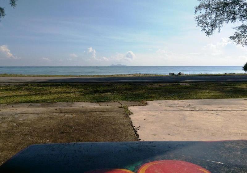 فندق Anggun Beach Guest House