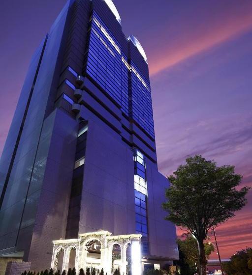 فندق Nakanoshima Plaza