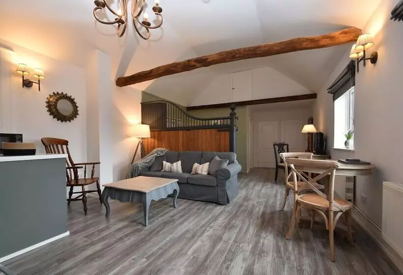 Buttercup Cottage