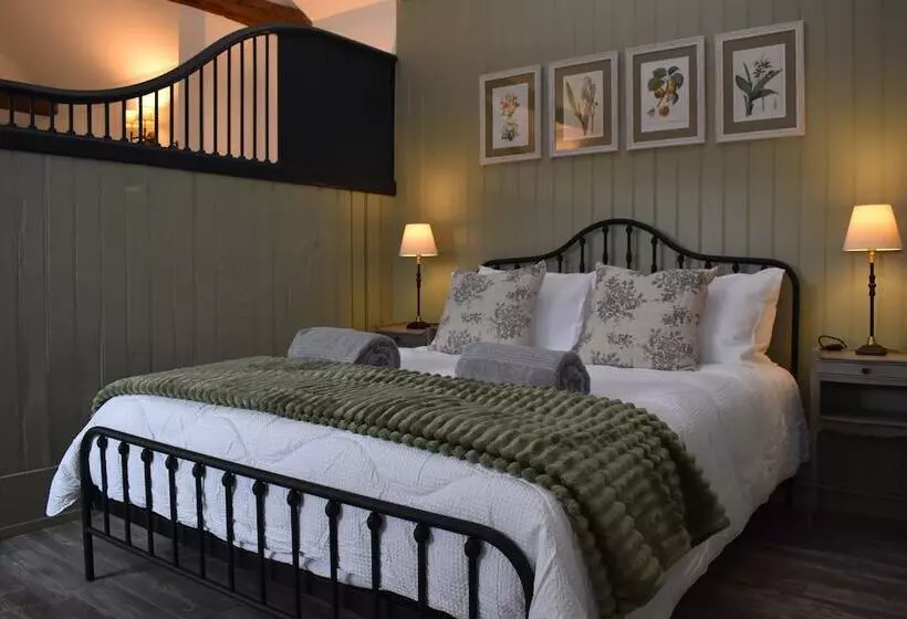 Buttercup Cottage