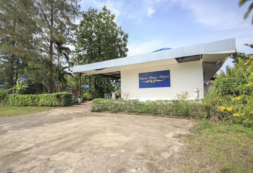 호텔 Capital O75345 Praewa Villas Naiyang Phuket