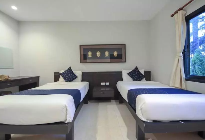 Hotelli Capital O75345 Praewa Villas Naiyang Phuket