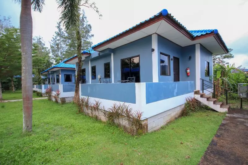 Hotelli Capital O75345 Praewa Villas Naiyang Phuket