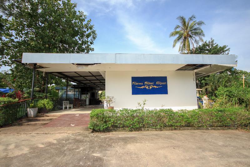 호텔 Capital O75345 Praewa Villas Naiyang Phuket