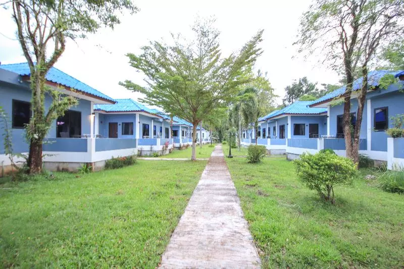 Hotelli Capital O75345 Praewa Villas Naiyang Phuket