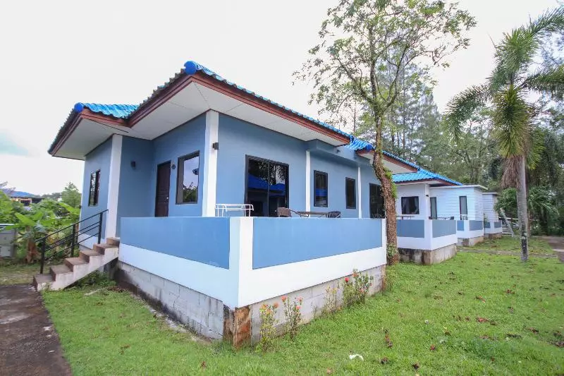 Hotelli Capital O75345 Praewa Villas Naiyang Phuket