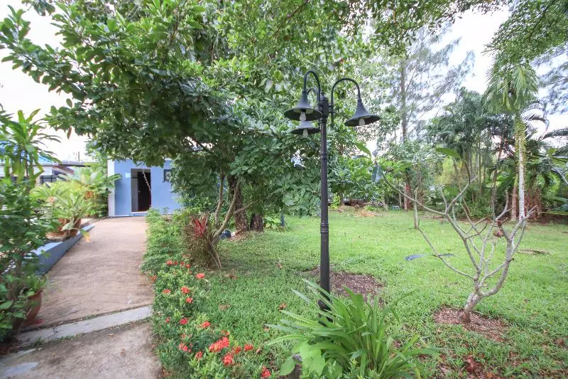 Hotelli Capital O75345 Praewa Villas Naiyang Phuket