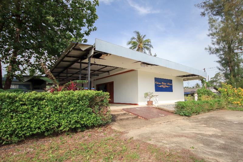 호텔 Capital O75345 Praewa Villas Naiyang Phuket