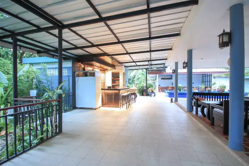 Hotelli Capital O75345 Praewa Villas Naiyang Phuket