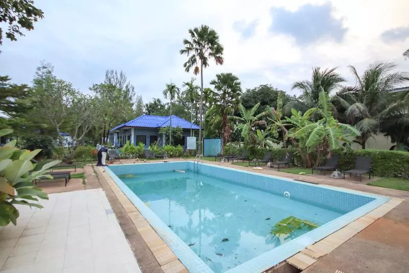 Hotelli Capital O75345 Praewa Villas Naiyang Phuket