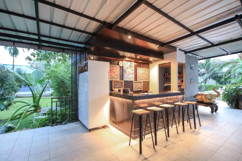 Hotelli Capital O75345 Praewa Villas Naiyang Phuket