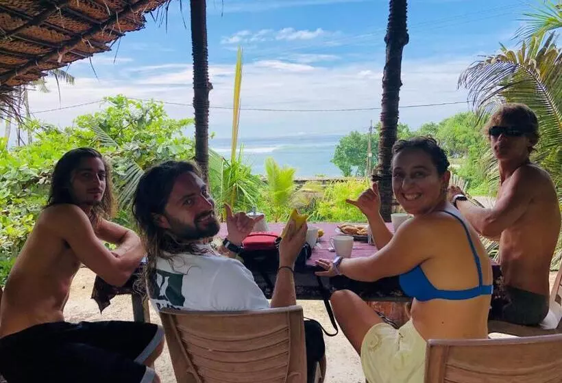 Hotelli Laguna Surfing Stay