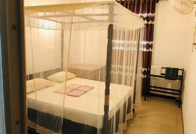 Hotelli Laguna Surfing Stay