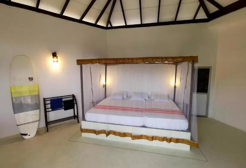 Hotelli Laguna Surfing Stay