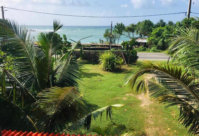 בית מלון כפרי Laguna Surfing Stay