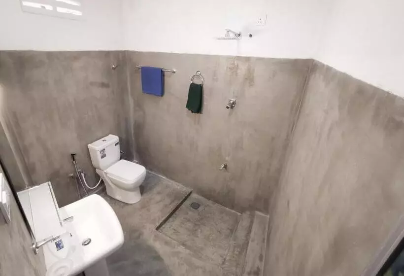 Hotelli Laguna Surfing Stay