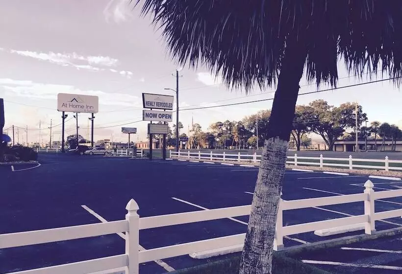 هتل At Home Inn   Pensacola