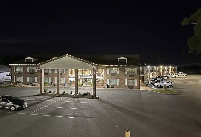 هتل At Home Inn   Pensacola