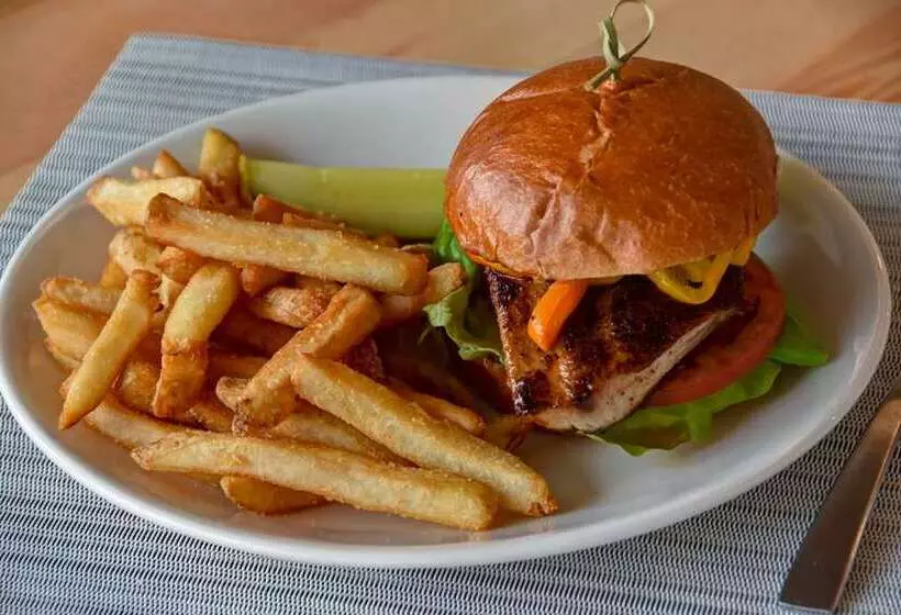 בית מלון כפרי Doubletree By Hilton Virginia Beach Oceanfront South