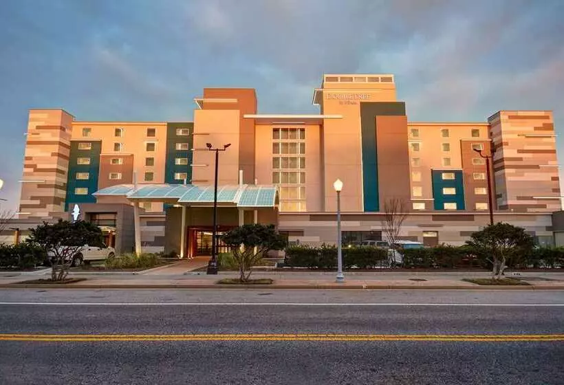 בית מלון כפרי Doubletree By Hilton Virginia Beach Oceanfront South