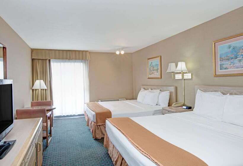 فندق Howard Johnson By Wyndham Torrance