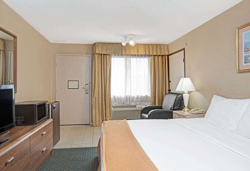 فندق Howard Johnson By Wyndham Torrance