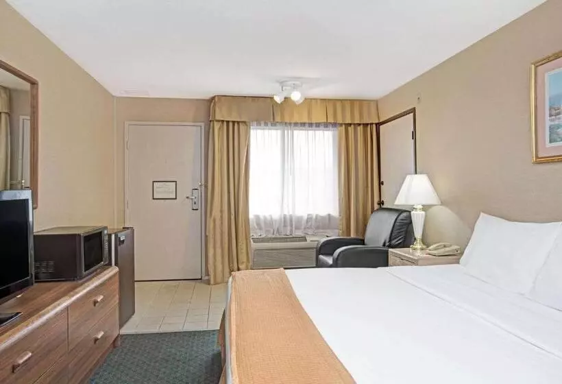 호텔 Howard Johnson By Wyndham Torrance