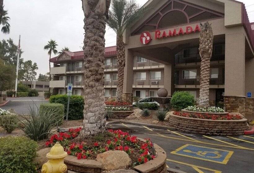 בית מלון כפרי Infinity Inn & Suites